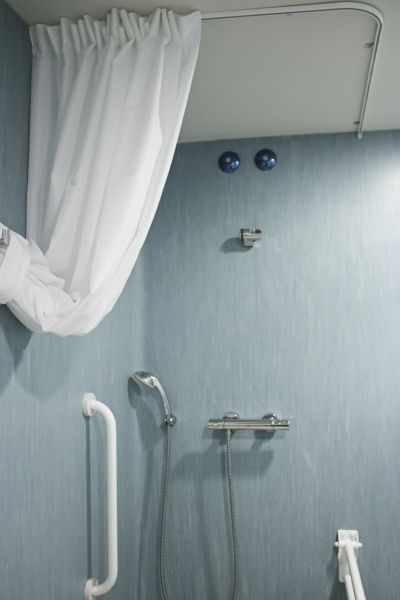 Cost of Shower Rail Installation in Pataskala