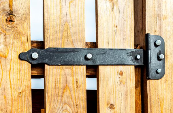 Cost of Gate Hinge Repair in Pataskala