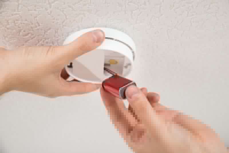 Smoke Alarm Battery Changing